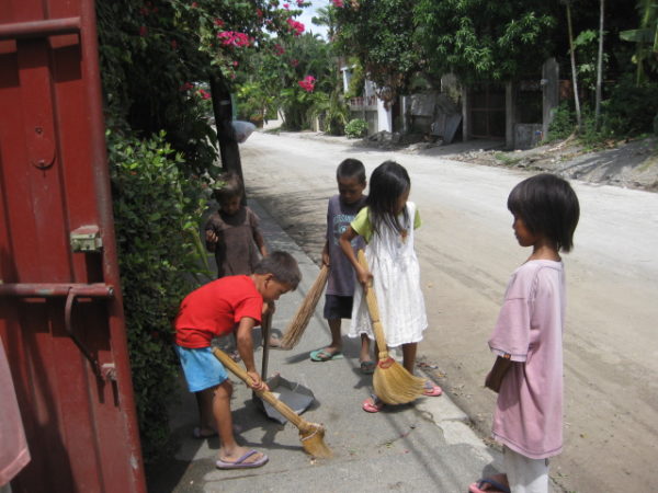 Kids cleaning